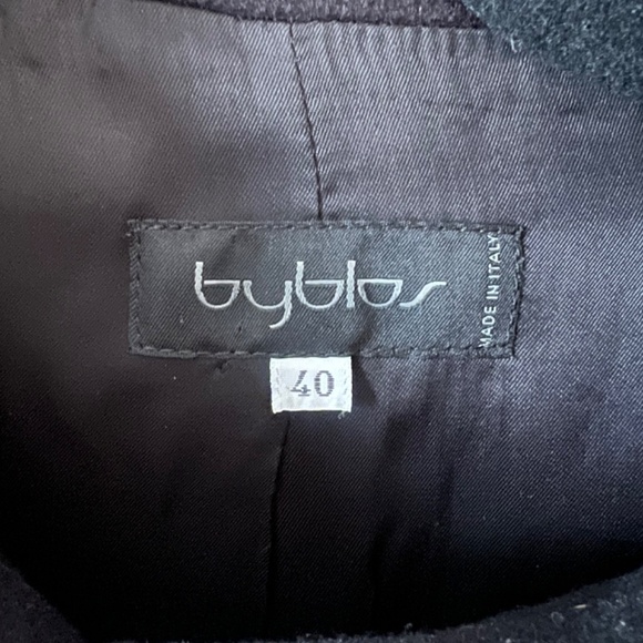 BYBLOS Rare Vintage Black Knee Length Zip Front Overcoat with Tunic Style Collar - Picture 11 of 12